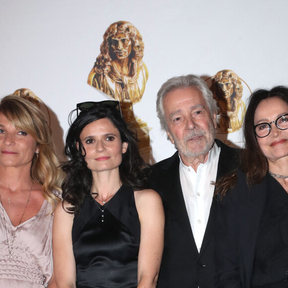 Ludivine de Chastenet, Salomé Lelouch, Pierre Arditi et Évelyne Bouix - 33ème " Nuit des Molières " aux Folies Bergère à Paris le 30 Mai 2022. Bertrand Rindoff / Bestimage 