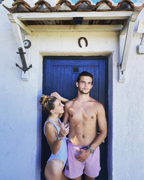 Julien Castaldi et sa compagne Kiara sur Instagram.