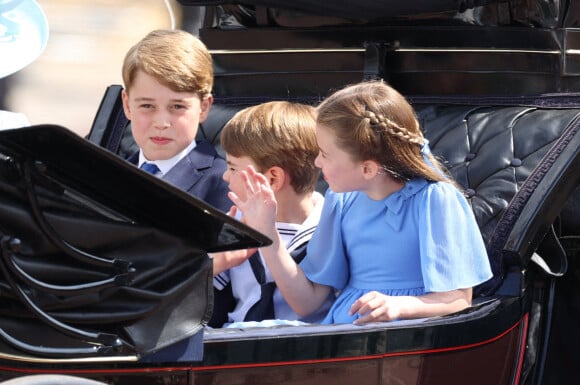 Le prince George, le prince Louis et la princesse Charlotte lors de la parade Trooping the Colour, le jeudi 2 juin 2022 à Londres, pour lancer le jubilé de platine de la reineE Elizabeth II