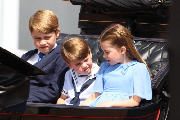 Le prince George, le prince Louis et la princesse Charlotte lors de la parade Trooping the Colour, le jeudi 2 juin 2022 à Londres, pour lancer le jubilé de platine de la reineE Elizabeth II
