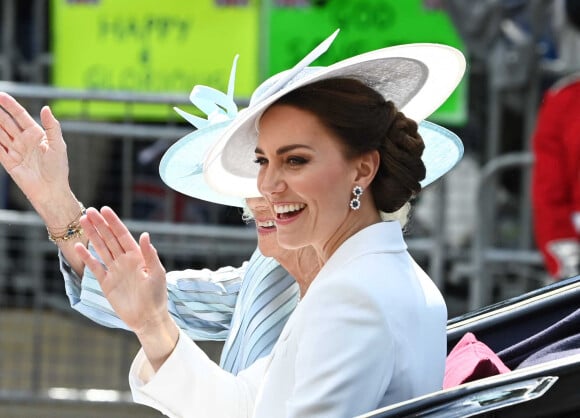 Catherine Kate Middleton, duchesse de Cambridge, Camilla Parker Bowles, duchesse de Cornouailles - Les membres de la famille royale lors de la parade militaire "Trooping the Colour" dans le cadre de la célébration du jubilé de platine (70 ans de règne) de la reine Elizabeth II à Londres, le 2 juin 2022.