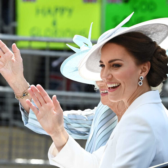 Catherine Kate Middleton, duchesse de Cambridge, Camilla Parker Bowles, duchesse de Cornouailles - Les membres de la famille royale lors de la parade militaire "Trooping the Colour" dans le cadre de la célébration du jubilé de platine (70 ans de règne) de la reine Elizabeth II à Londres, le 2 juin 2022.