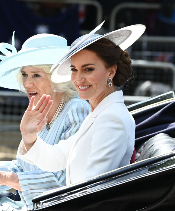 Catherine Kate Middleton, duchesse de Cambridge, Camilla Parker Bowles, duchesse de Cornouailles - Les membres de la famille royale lors de la parade militaire "Trooping the Colour" dans le cadre de la célébration du jubilé de platine (70 ans de règne) de la reine Elizabeth II à Londres, le 2 juin 2022.