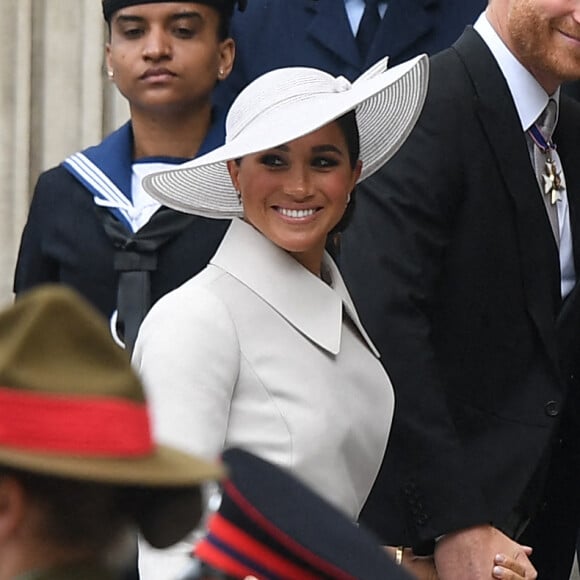 Le prince Harry, duc de Sussex et Meghan Markle, duchesse de Sussex - Les membres de la famille royale et les invités lors de la messe célébrée à la cathédrale Saint-Paul de Londres, dans le cadre du jubilé de platine (70 ans de règne) de la reine Elisabeth II d'Angleterre. Londres, le 3 juin 2022.