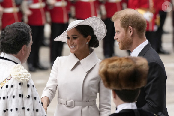 Le prince Harry, duc de Sussex, et Meghan Markle, duchesse de Sussex - Les membres de la famille royale et les invités lors de la messe célébrée à la cathédrale Saint-Paul de Londres, dans le cadre du jubilé de platine (70 ans de règne) de la reine Elisabeth II d'Angleterre. Londres
