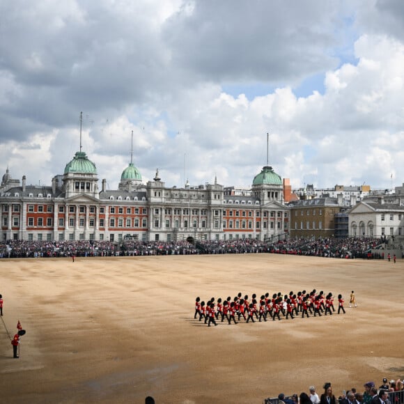 Illustrations de la parade militaire "Trooping the Colour" dans le cadre de la célébration du jubilé de platine (70 ans de règne) de la reine Elizabeth II à Londres, le 2 juin 2022.