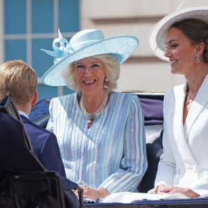 Le prince George, Camilla Parker Bowles, duchesse de Cornouailles, Catherine Kate Middleton, duchesse de Cambridge - Les membres de la famille royale lors de la parade militaire "Trooping the Colour" dans le cadre de la célébration du jubilé de platine (70 ans de règne) de la reine Elizabeth II à Londres, le 2 juin 2022.