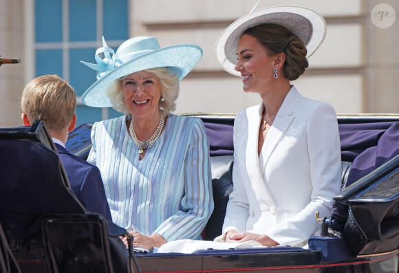 Le prince George, Camilla Parker Bowles, duchesse de Cornouailles, Catherine Kate Middleton, duchesse de Cambridge - Les membres de la famille royale lors de la parade militaire "Trooping the Colour" dans le cadre de la célébration du jubilé de platine (70 ans de règne) de la reine Elizabeth II à Londres, le 2 juin 2022.