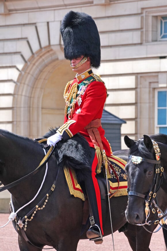 le prince William, duc de Cambridge - Les membres de la famille royale lors de la parade militaire "Trooping the Colour" dans le cadre de la célébration du jubilé de platine (70 ans de règne) de la reine Elizabeth II à Londres, le 2 juin 2022.