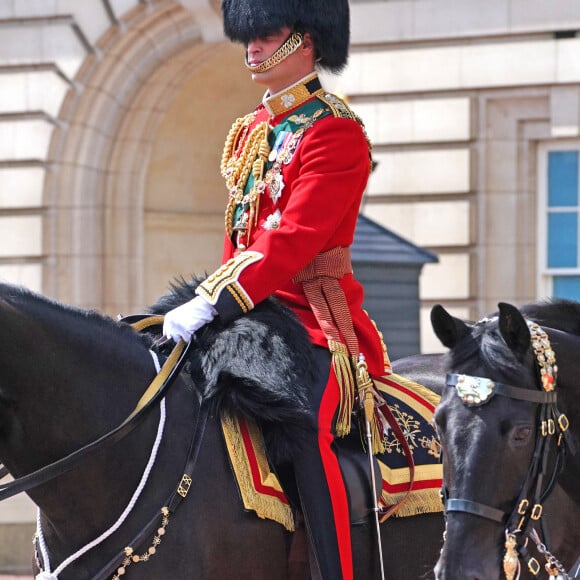 le prince William, duc de Cambridge - Les membres de la famille royale lors de la parade militaire "Trooping the Colour" dans le cadre de la célébration du jubilé de platine (70 ans de règne) de la reine Elizabeth II à Londres, le 2 juin 2022.