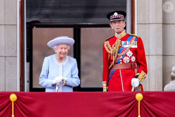 Le prince Edward, duc de Kent - La famille royale au balcon lors de la parade militaire "Trooping the Colour" dans le cadre de la célébration du jubilé de platine de la reine Elizabeth II à Londres le 2 juin 2022.