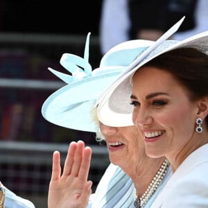 Catherine Kate Middleton, duchesse de Cambridge, Camilla Parker Bowles, duchesse de Cornouailles - Les membres de la famille royale lors de la parade militaire "Trooping the Colour" dans le cadre de la célébration du jubilé de platine (70 ans de règne) de la reine Elizabeth II à Londres, le 2 juin 2022.