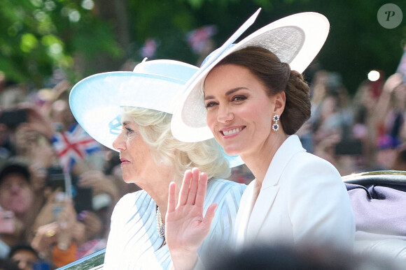 Camilla Parker Bowles, duchesse de Cornouailles, Catherine Kate Middleton, duchesse de Cambridge - Les membres de la famille royale lors de la parade militaire "Trooping the Colour" dans le cadre de la célébration du jubilé de platine de la reine Elizabeth II à Londres le 2 juin 2022.