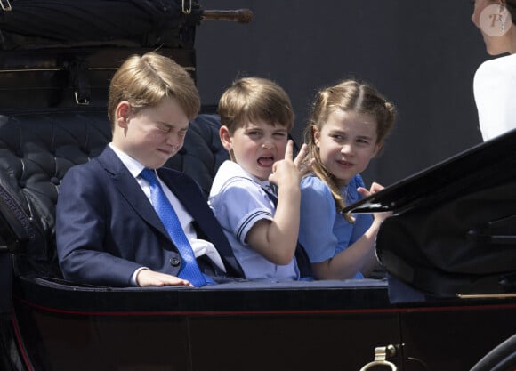 Le prince George, le prince Louis et la princesse Charlotte - Les membres de la famille royale lors de la parade militaire "Trooping the Colour" dans le cadre de la célébration du jubilé de platine (70 ans de règne) de la reine Elizabeth II à Londres, le 2 juin 2022.