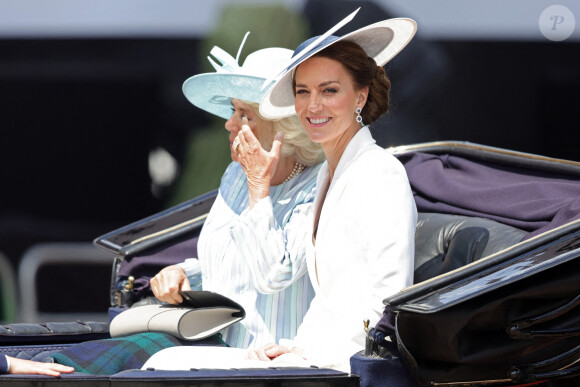 Camilla Parker Bowles, duchesse de Cornouailles, Catherine (Kate) Middleton, duchesse de Cambridge - Les membres de la famille royale lors de la parade militaire "Trooping the Colour" dans le cadre de la célébration du jubilé de platine (70 ans de règne) de la reine Elizabeth II à Londres, le 2 juin 2022.