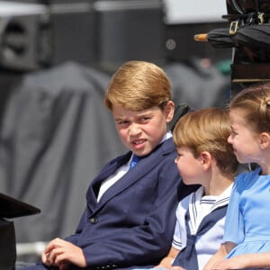 Le prince George de Cambridge, Le prince Louis de Cambridge, La princesse Charlotte de Cambridge - Les membres de la famille royale lors de la parade militaire "Trooping the Colour" dans le cadre de la célébration du jubilé de platine (70 ans de règne) de la reine Elizabeth II à Londres, le 2 juin 2022.