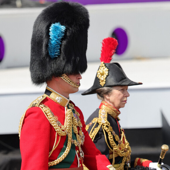 Le prince William, duc de Cambridge - Les membres de la famille royale lors de la parade militaire "Trooping the Colour" dans le cadre de la célébration du jubilé de platine (70 ans de règne) de la reine Elizabeth II à Londres, le 2 juin 2022.