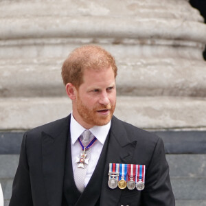 Le prince Harry et Meghan Markle - Les membres de la famille royale et les invités lors de la messe du jubilé, célébrée à la cathédrale Saint-Paul de Londres le 3 juin 2022 