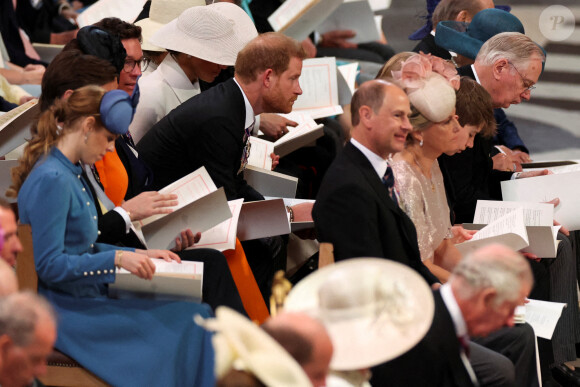 Le prince Harry, duc de Sussex, et Meghan Markle, duchesse de Sussex, Le prince Edward, comte de Wessex - Les membres de la famille royale et les invités lors de la messe célébrée à la cathédrale Saint-Paul de Londres, dans le cadre du jubilé de platine (70 ans de règne) de la reine Elisabeth II d'Angleterre. Londres, le 3 juin 2022. 