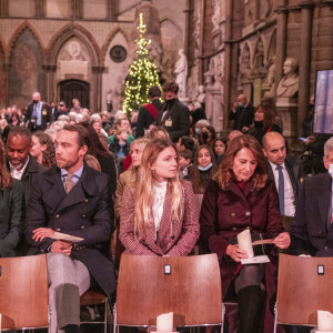 La famille de la duchesse de Cambridge, Pippa Middleton, James Middleton, ses parents, Michael et Carol - Service de chant communautaire Together At Christmas à l'abbaye de Westminster, à Londres, le 8 décembre 2021.