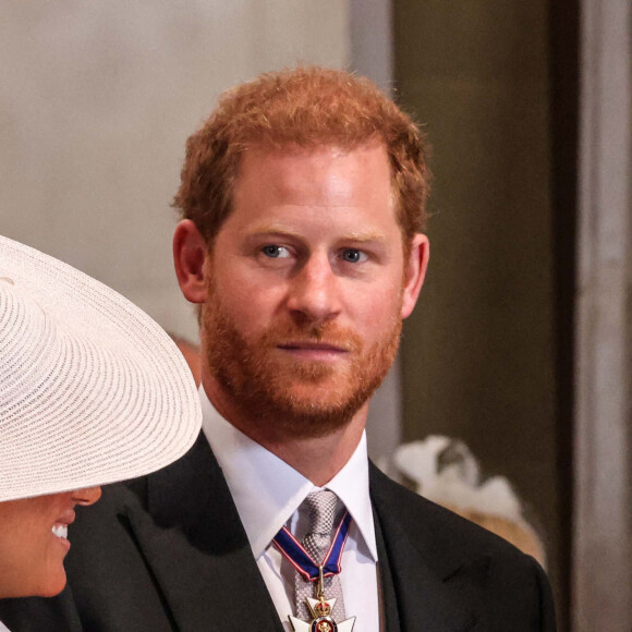 Le prince Harry, duc de Sussex et Meghan Markle, duchesse de Sussex - Les membres de la famille royale et les invités lors de la messe célébrée à la cathédrale Saint-Paul de Londres, dans le cadre du jubilé de platine (70 ans de règne) de la reine Elisabeth II d'Angleterre. Londres, le 3 juin 2022. 