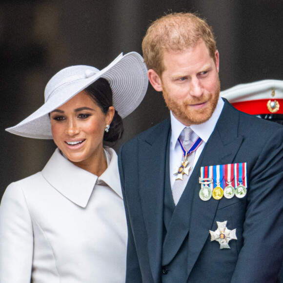 Le prince Harry, duc de Sussex, et Meghan Markle, duchesse de Sussex - Les membres de la famille royale et les invités lors de la messe célébrée à la cathédrale Saint-Paul de Londres, dans le cadre du jubilé de platine (70 ans de règne) de la reine Elisabeth II d'Angleterre. Londres