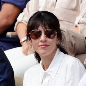 Nolwenn Leroy et son compagnon Arnaud Clément dans les tribunes lors des Internationaux de France de Tennis de Roland Garros 2022. Paris, le 5 juin 2022. © Dominique Jacovides/Bestimage