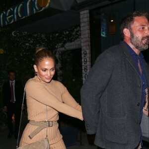 Jennifer Lopez et son fiancé Ben Affleck ont dîné au restaurant Nerano à Beverly Hills le 24 mai 2022.