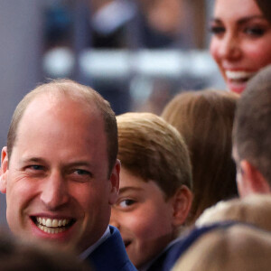 Le prince William, duc de Cambridge, Kate Catherine Middleton, duchesse de Cambridge, Le prince George and La princesse Charlotte - La famille royale d'Angleterre lors du concert devant le palais de Buckingham à Londres, à l'occasion du jubilé de platine de la reine d'Angleterre. Le 4 juin 2022 