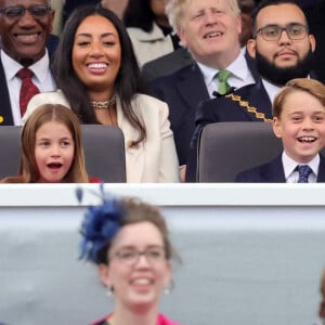 La princesse Charlotte et le prince George - La famille royale d'Angleterre lors du concert devant le palais de Buckingham à Londres, à l'occasion du jubilé de platine de la reine d'Angleterre. Le 4 juin 2022 