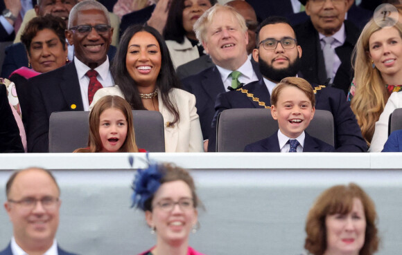 La princesse Charlotte et le prince George - La famille royale d'Angleterre lors du concert devant le palais de Buckingham à Londres, à l'occasion du jubilé de platine de la reine d'Angleterre. Le 4 juin 2022 