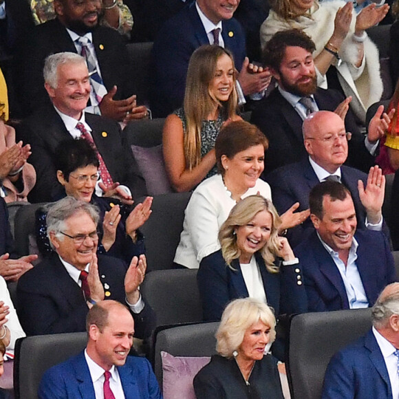 Kate Catherine Middleton, duchesse de Cambridge, la princesse Charlotte, le prince George, le prince William, duc de Cambridge, Camilla Parker Bowles, duchesse de Cornouailles, le prince Charles, la princesse Anne et son mari Timothy Laurence - People au concert du jubilé de platine de la reine d'Angleterre au palais de Buckingham à Londres. Le 4 juin 2022 