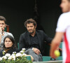 Bixente Lizarazu et son fils Tximista - Les célébrités dans les tribunes lors des internationaux de France de Roland-Garros à Paris, le 2 juin 2017. © Dominique Jacovides-Cyril Moreau/Bestimage