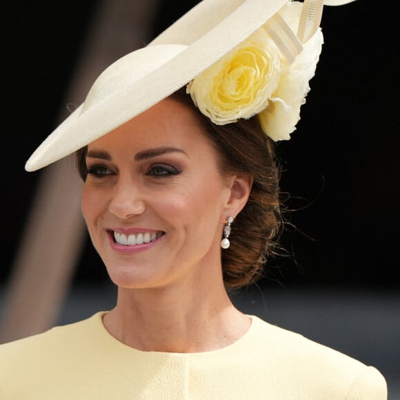 Catherine (Kate) Middleton, duchesse de Cambridge, - Les membres de la famille royale et les invités à la sortie de la messe du jubilé, célébrée à la cathédrale Saint-Paul de Londres, Royaume Uni, le 3 juin 2022. 