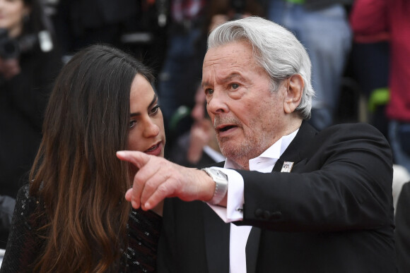 Alain Delon et sa fille Anouchka Delon - Montée des marches du film "A Hidden Life" lors du 72e Festival International du Film de Cannes, le 19 mai 2019.