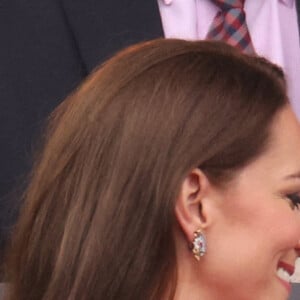 Kate Catherine Middleton, duchesse de Cambridge, le prince Louis, Mike Tindall, Mia Tindall - La famille royale d'Angleterre lors de la parade devant le palais de Buckingham, à l'occasion du jubilé de la reine d'Angleterre. le 5 juin 2022