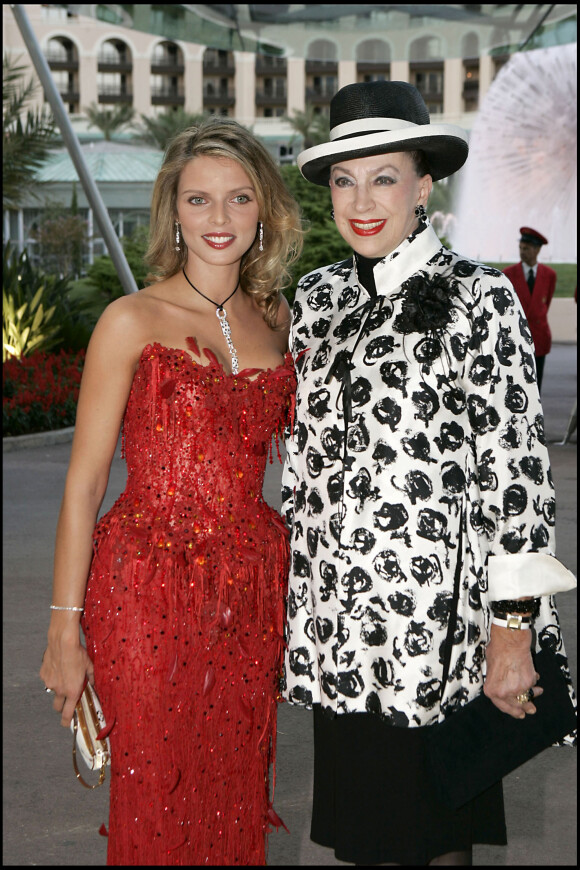 Sylvie Tellier et Geneviève de Fontenay - 57e Gala de la Crois Rouge à Monaco