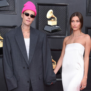 Justin Bieber et Hailey Rhode Bieber (Baldwin) au photocall de la 64ème édition des Grammy Awards au MGM Grand Garden à Las Vegas le 3 avril 2022. 