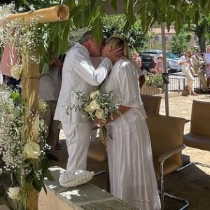 Mariage de Christine Bravo et Stéphane Bachot, en Corse. Photo partagée par un invité du couple sur Instagram.