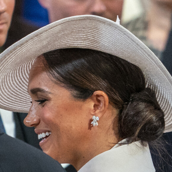 Meghan Markle lors de la messe célébrée à la cathédrale Saint-Paul de Londres, dans le cadre du jubilé de platine de la reine Elizabeth II d'Angleterre. Londres, le 3 juin 2022.