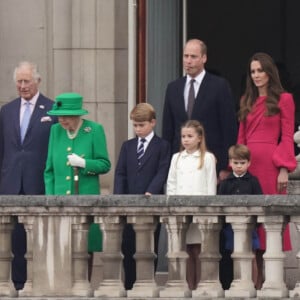 La famille royale d'Angleterre au balcon du palais de Buckingham, à l'occasion du jubilé de la reine d'Angleterre. Le 5 juin 2022 