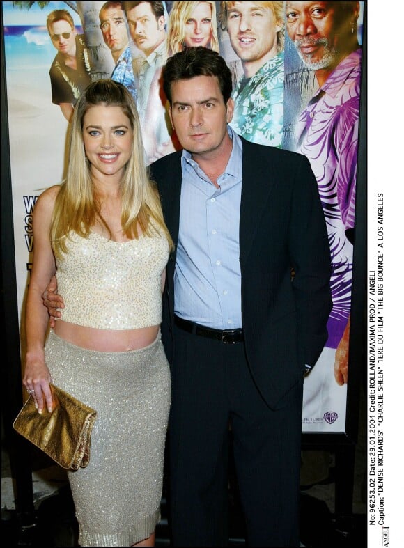 Denise Richards et Charlie Sheen - Première du film "The big bounce" à Los Angeles.
