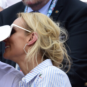 Elodie Gossuin et son mari Bertrand Lacherie dans les tribunes lors des internationaux de tennis de Roland Garros à Paris, France, le 4 juin 2019. © Jean-Baptiste Autissier/Panoramic/Bestimage 