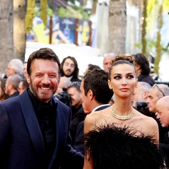 Samuel Le Bihan et sa compagne Stefania Cristian - Montée des marches pour la cérémonie de clôture du 75ème Festival International du Film de Cannes. Le 28 mai 2022 © Dominique Jacovides / Bestimage 