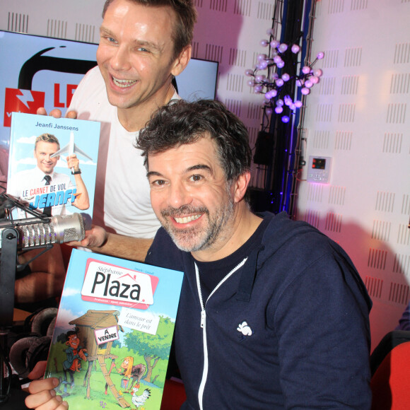 Exclusif - Jeanfi Janssens (Jean-Philippe Janssens) fait la promotion de son livre "Le carnet de vol de Jeanfi" et Stéphane Plaza fait la promotion du tome 2 de la bande dessinée Stéphane Plaza agent immobilier lors de l'émission "Le Show de Luxe" sur la Radio Voltage à Paris, France, le 26 novembre 2018. © Philippe Baldini/Bestimage