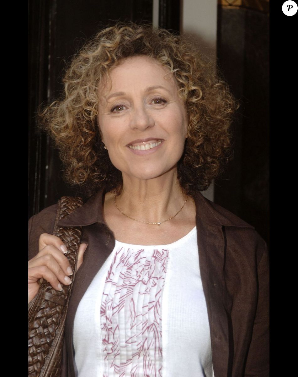 Mireille Dumas.