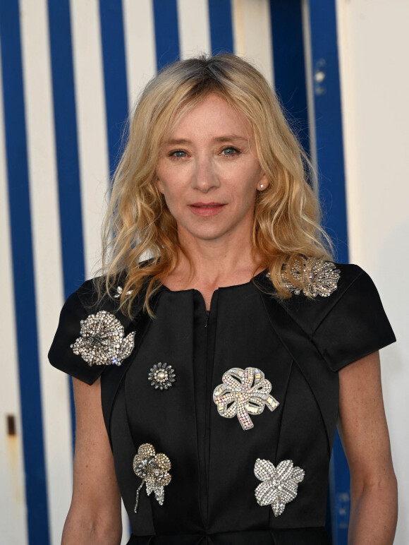 Sylvie Testud - Photocall de la journée d'ouverture du 36ème Festival du Film de Cabourg. Le 16 juin 2022 © Coadic Guirec / Bestimage