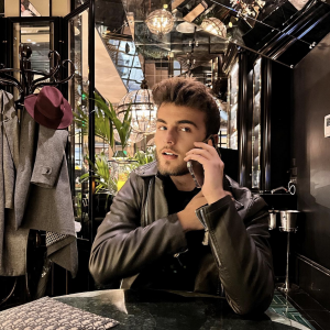 Simon Castaldi est en couple avec Adixia, rencontré lors d'un tournage pour une émission de télé-réalité - Instagram