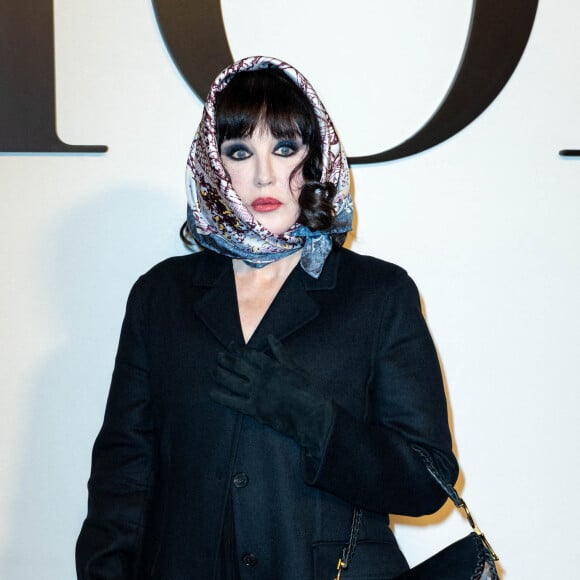 Isabelle Adjani - Photocall du défilé de mode automne-hiver 2022/2023 "Christian Dior" lors de la fashion week de Paris. Le 1er mars 2022 © Olivier Borde / Bestimage 