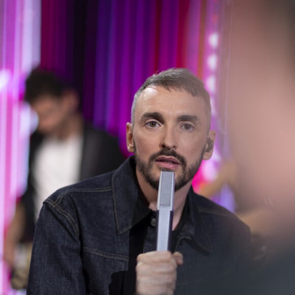 Exclusif - Christophe Willem - Tournage de l'émission "La Fine Equipe de Pierre Palmade", diffusée le 25 juin sur France 2 © Cyril Moreau-Tiziano Da Silva / Bestimage